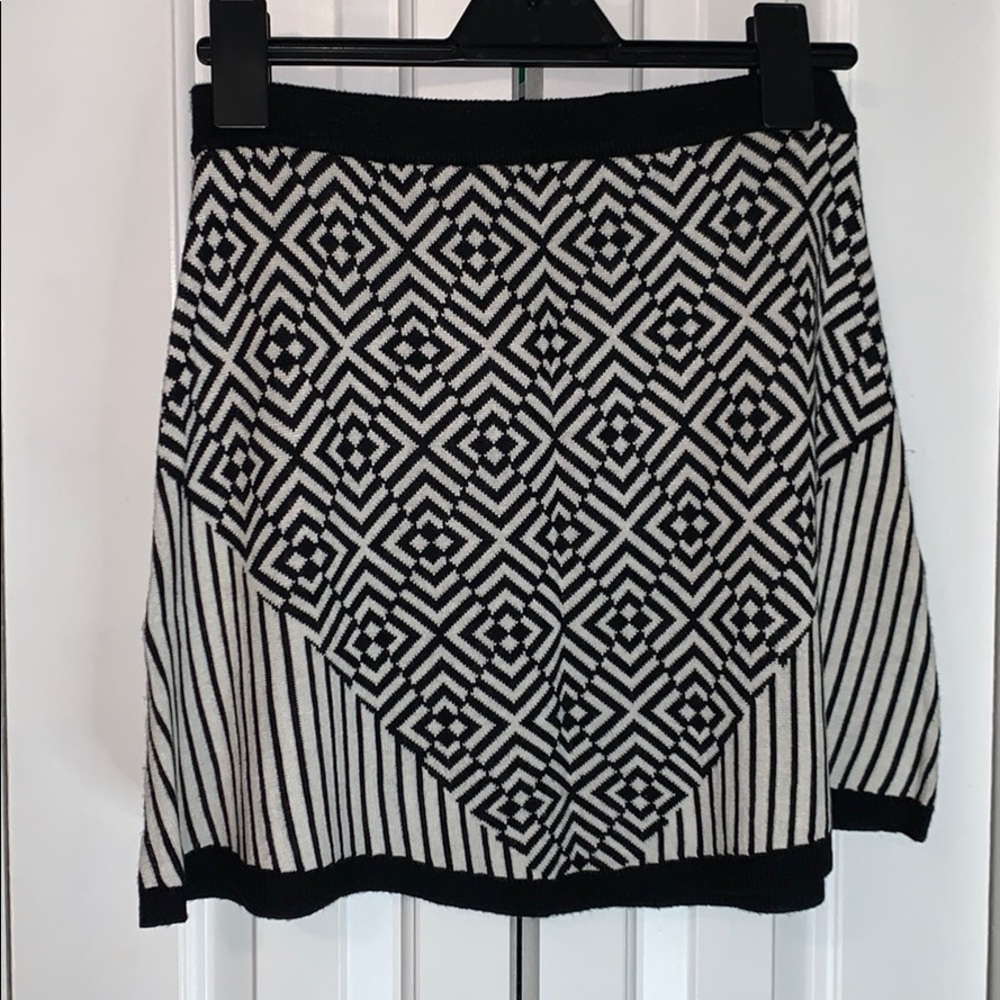 Romeo and Juliet black and White Woven Skirt